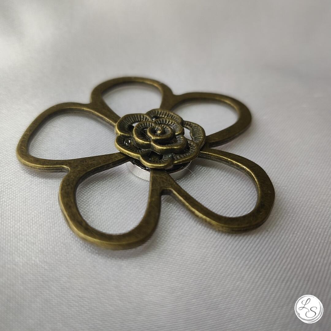 Broche aimantée "Porte lunettes fleur double bronze" – Image 2