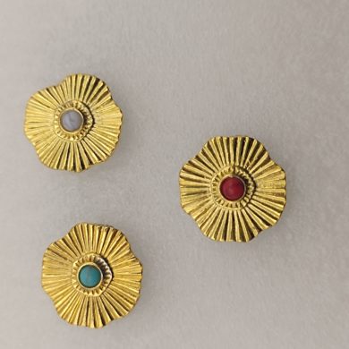 Broche aimantée "Soleil strié doré"