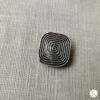 Broche aimantée "Carré spirale" – Image 2