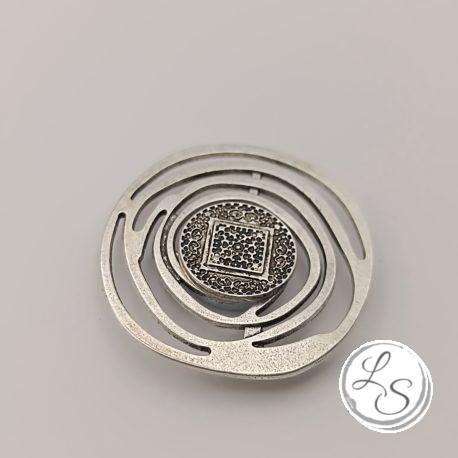 Broche aimantée "Spirale argentée celtique" – Image 4