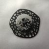 Broche aimantée  "Médaillon noir et Swarovski noir et blanc
