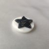 Broche aimantée "Swarovski étoile noire sur nacre"