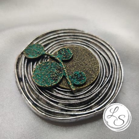 Broche aimantée "Grand médaillon avec ses ronds vert patinés"