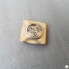 Broche aimantée "Triskel carré" – Image 2